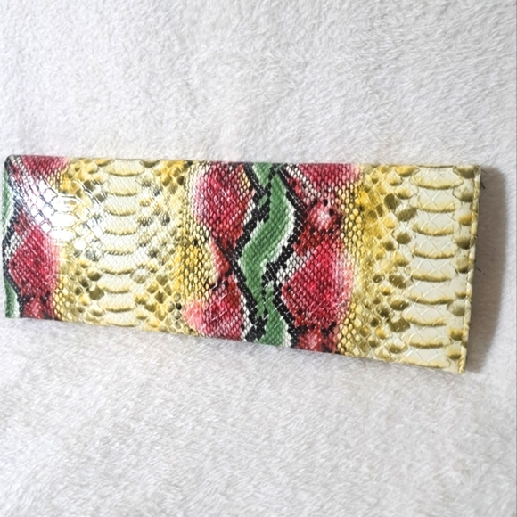 Vintage faux Snakeskin clutch - Picture 7 of 9